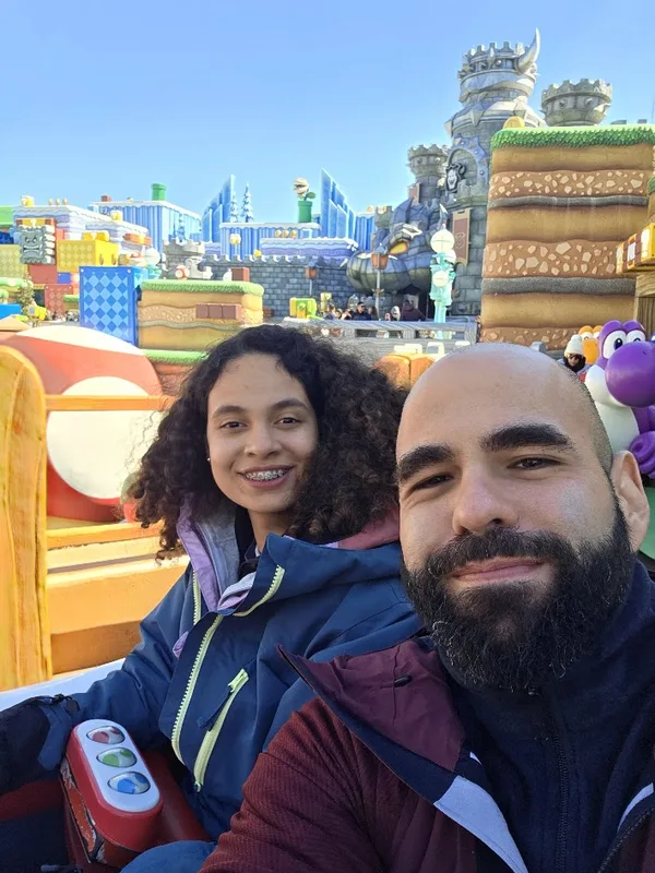 Renzo y Meryam en Super Nintendo World, Epic Universe, Orlando